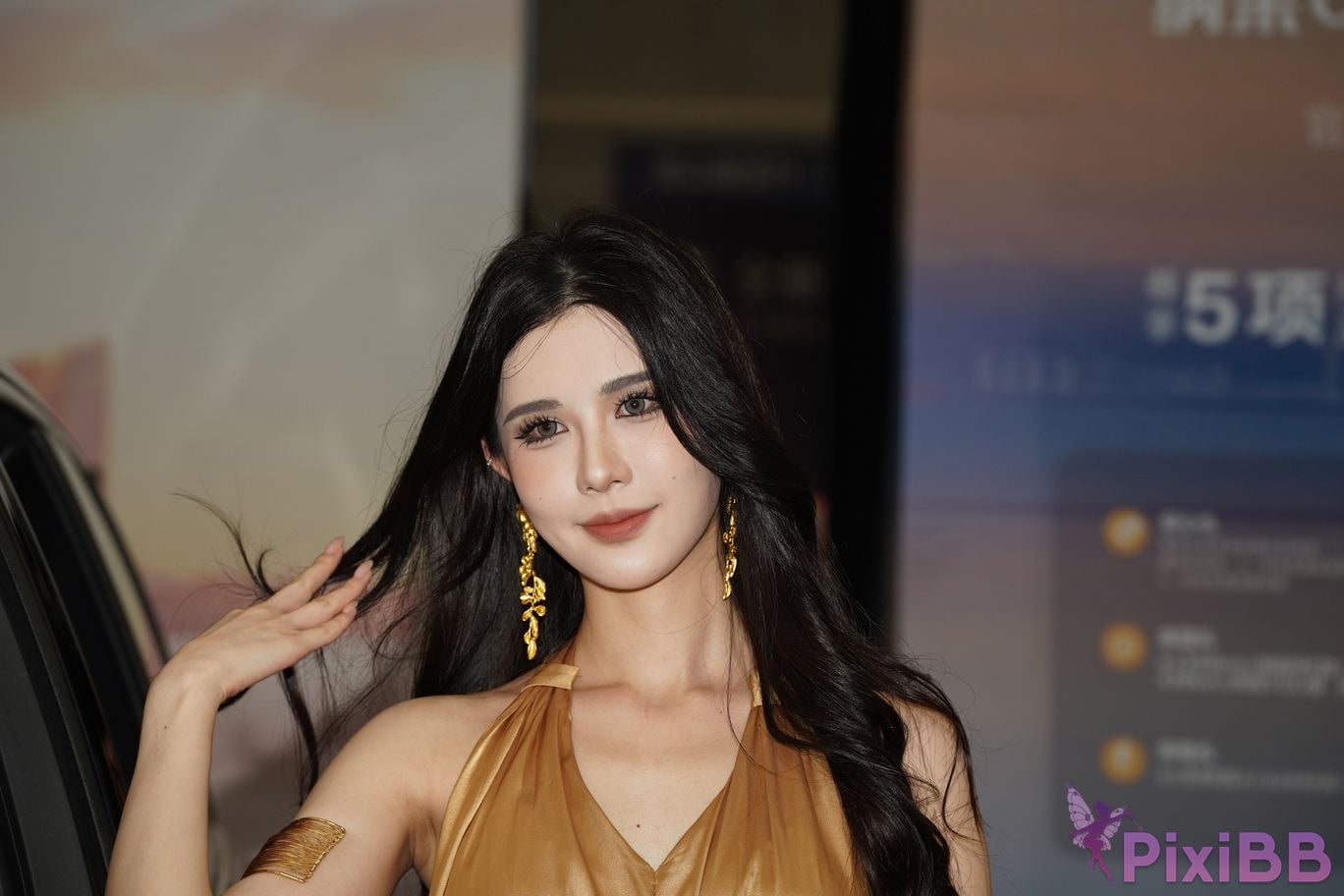 Featured Street Photography Works No.5428 Perfect looking goddess Sang crow PixiBB.COM 039