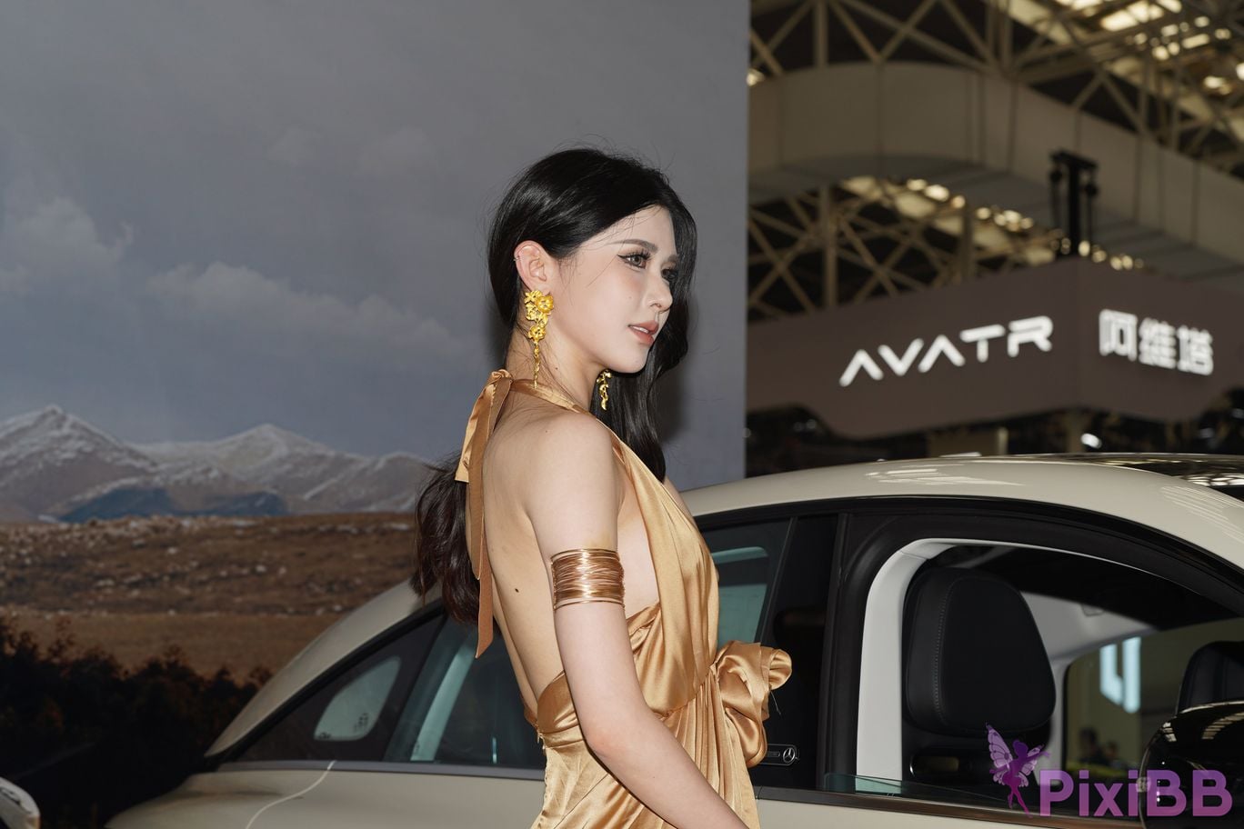 Featured Street Photography Works No.5428 Perfect looking goddess Sang crow PixiBB.COM 049