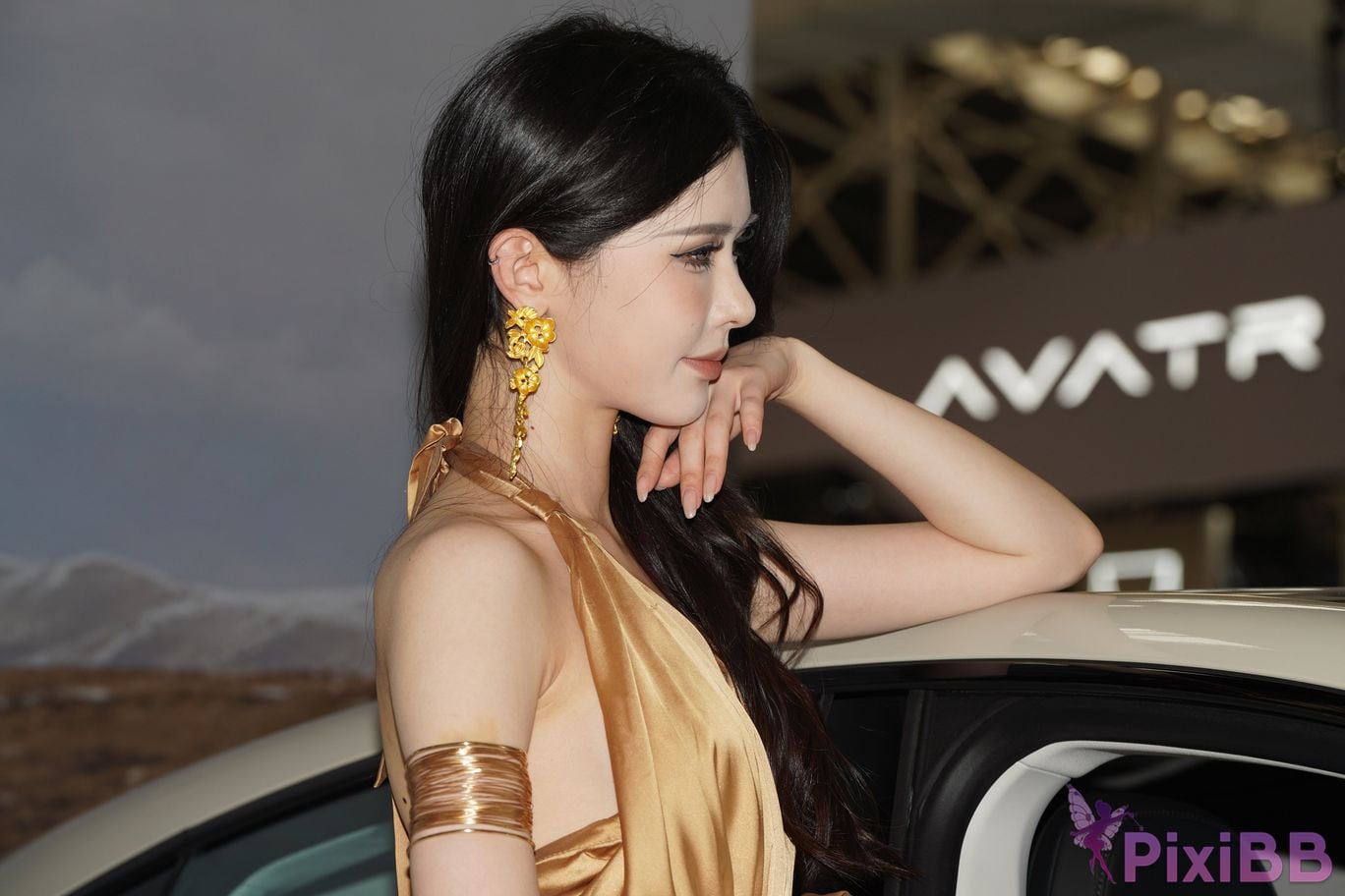 Featured Street Photography Works No.5428 Perfect looking goddess Sang crow PixiBB.COM 058