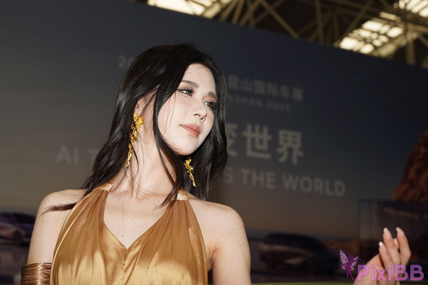 Featured Street Photography Works No.5428 Perfect looking goddess Sang crow PixiBB.COM 069