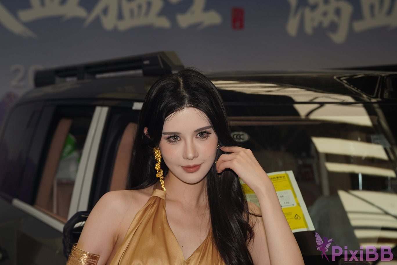 Featured Street Photography Works No.5428 Perfect looking goddess Sang crow PixiBB.COM 079