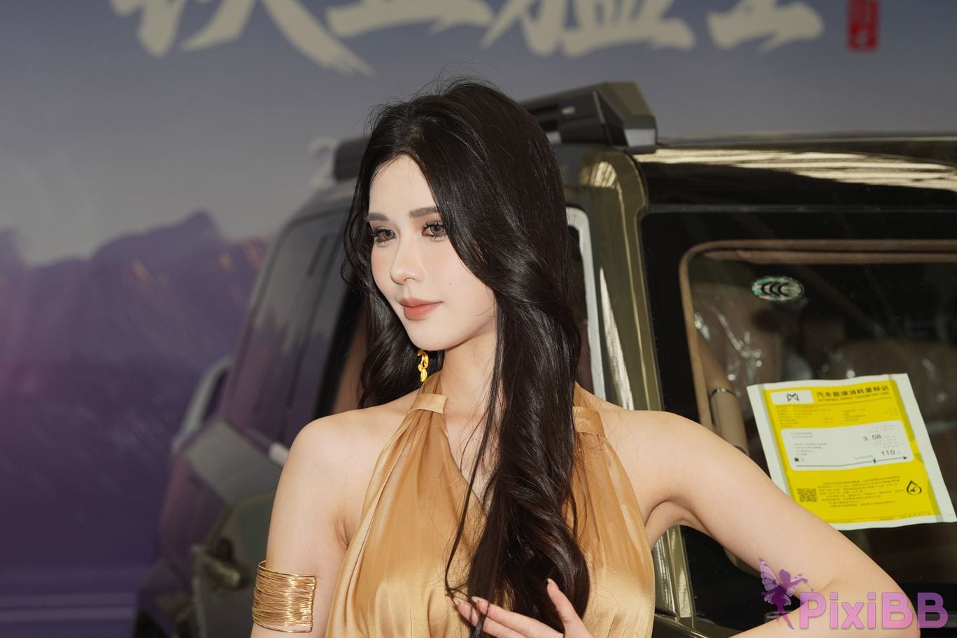 Featured Street Photography Works No.5428 Perfect looking goddess Sang crow PixiBB.COM 082