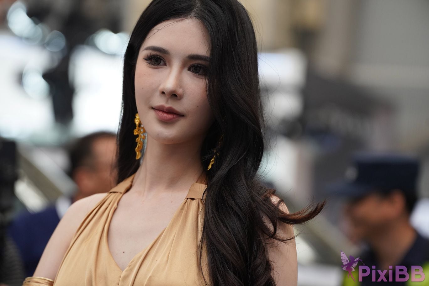 Featured Street Photography Works No.5428 Perfect looking goddess Sang crow PixiBB.COM 083