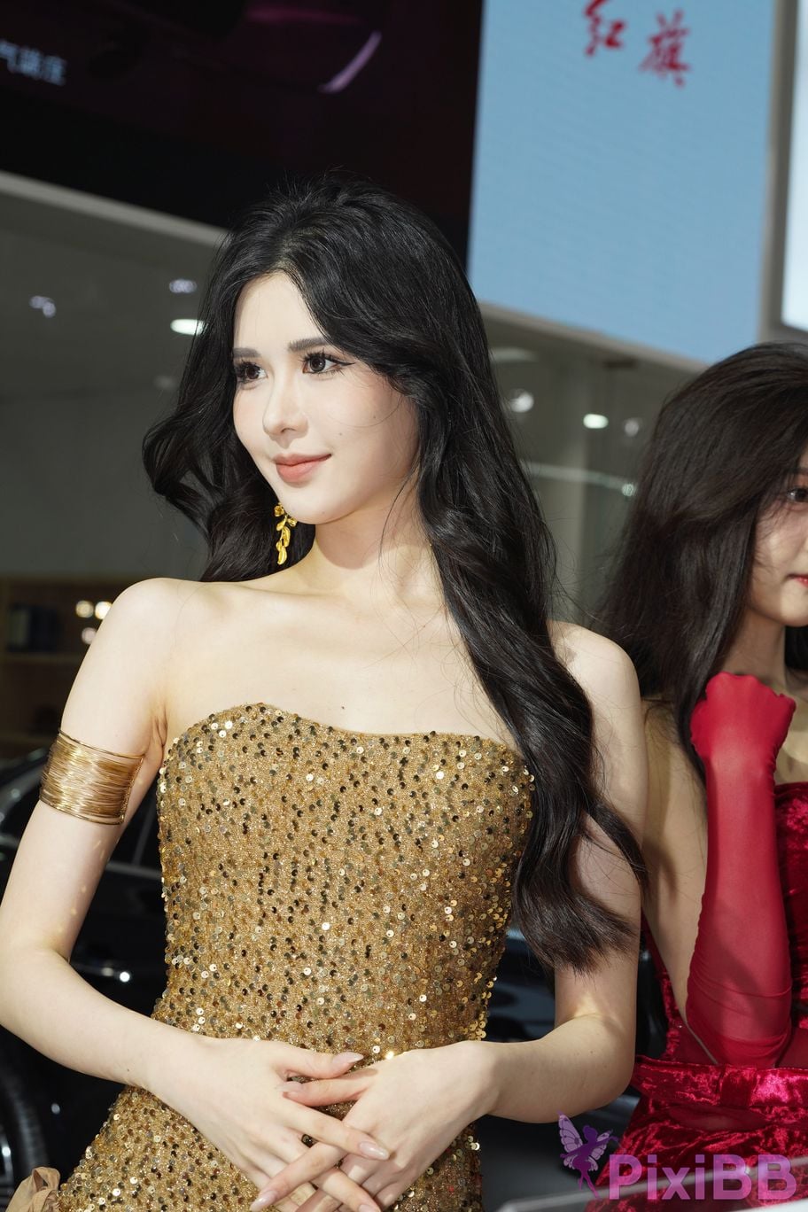 Featured Street Photography Works No.5428 Perfect looking goddess Sang crow PixiBB.COM 090