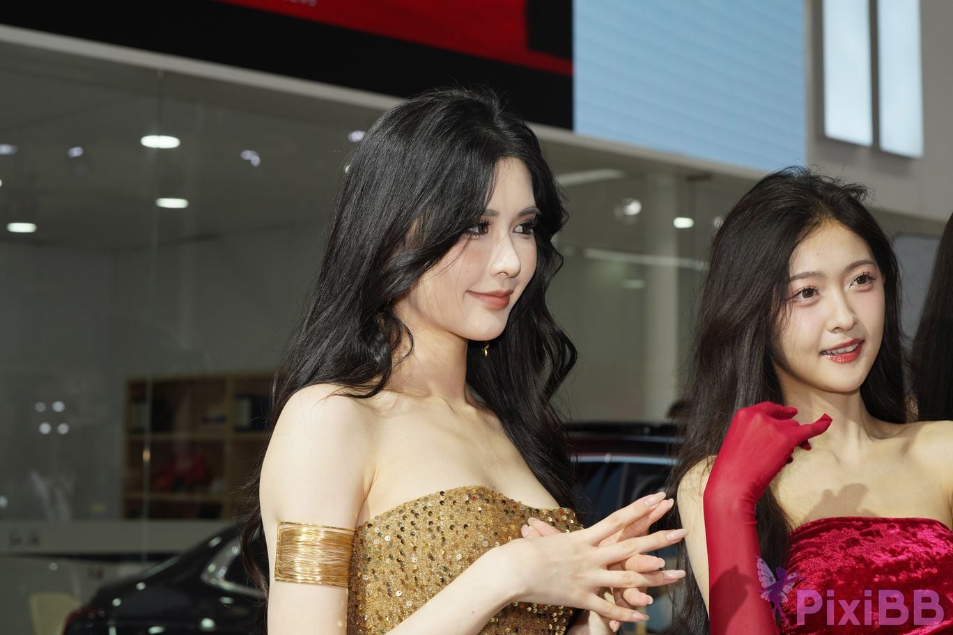 Featured Street Photography Works No.5428 Perfect looking goddess Sang crow PixiBB.COM 091