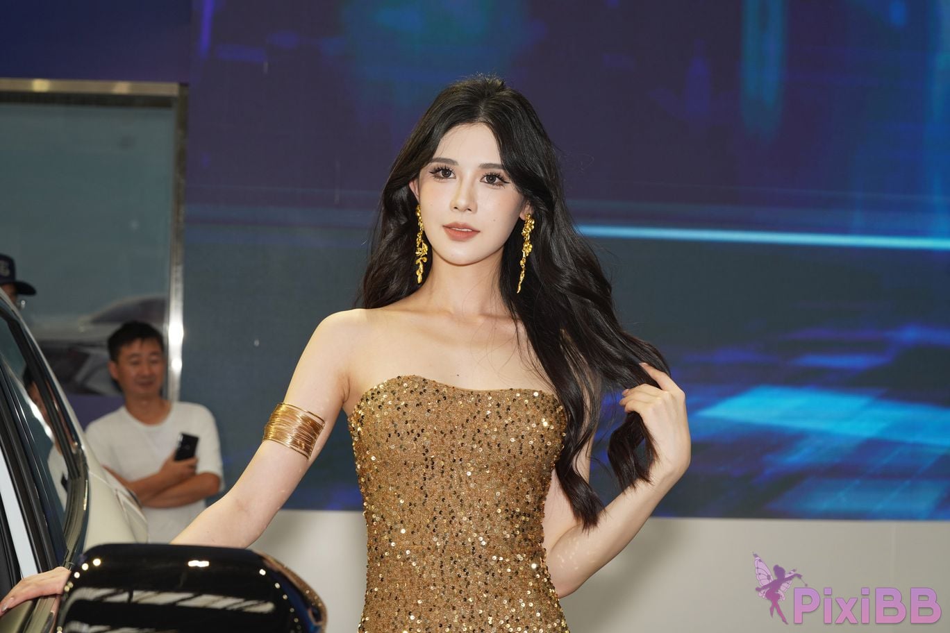 Featured Street Photography Works No.5428 Perfect looking goddess Sang crow PixiBB.COM 095