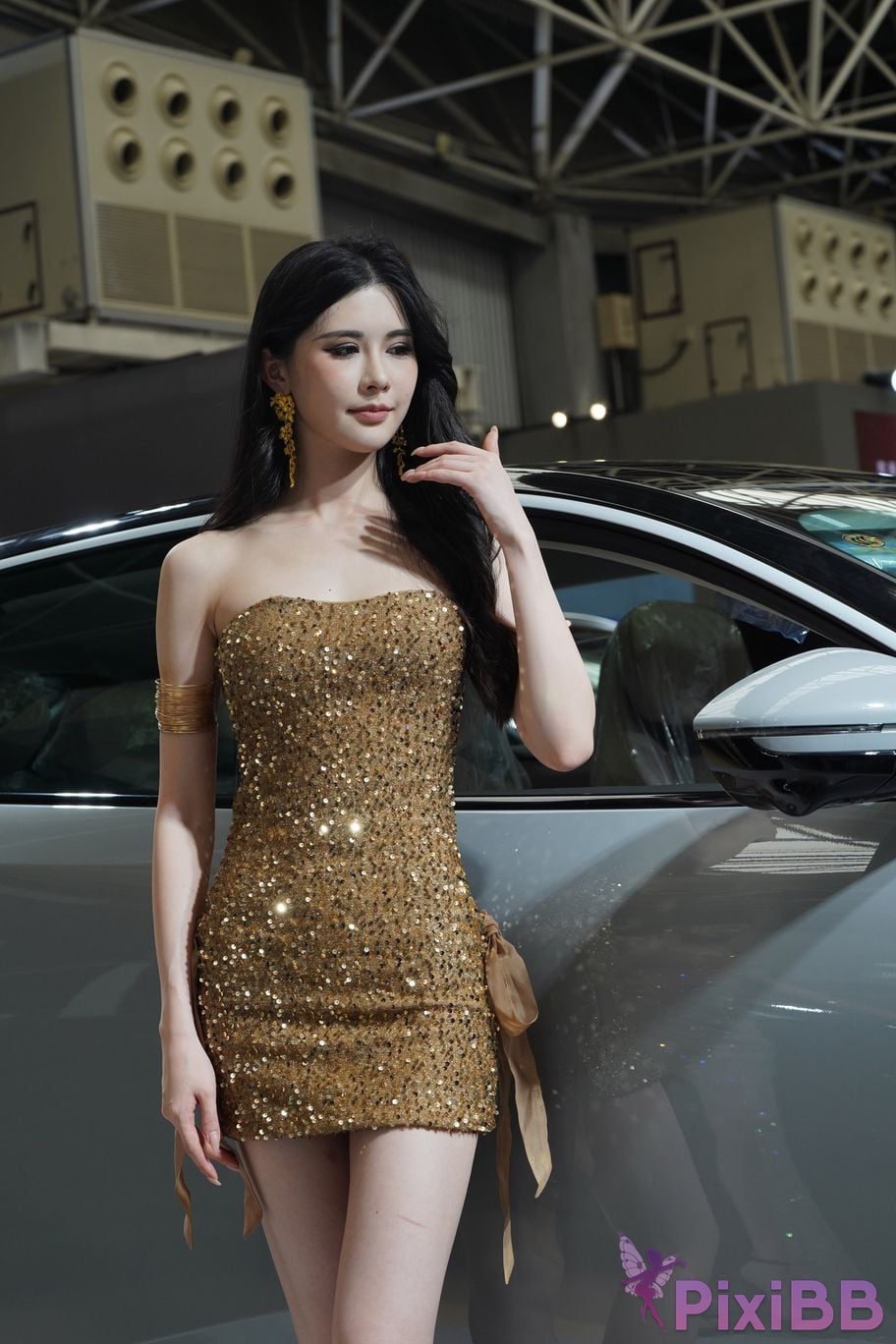 Featured Street Photography Works No.5428 Perfect looking goddess Sang crow PixiBB.COM 105