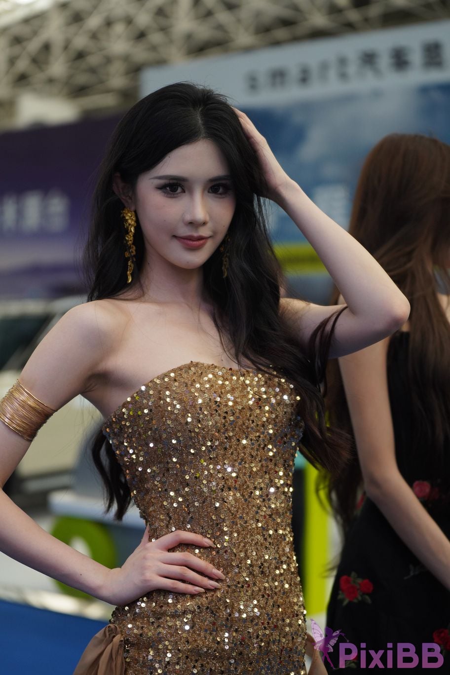 Featured Street Photography Works No.5428 Perfect looking goddess Sang crow PixiBB.COM 115