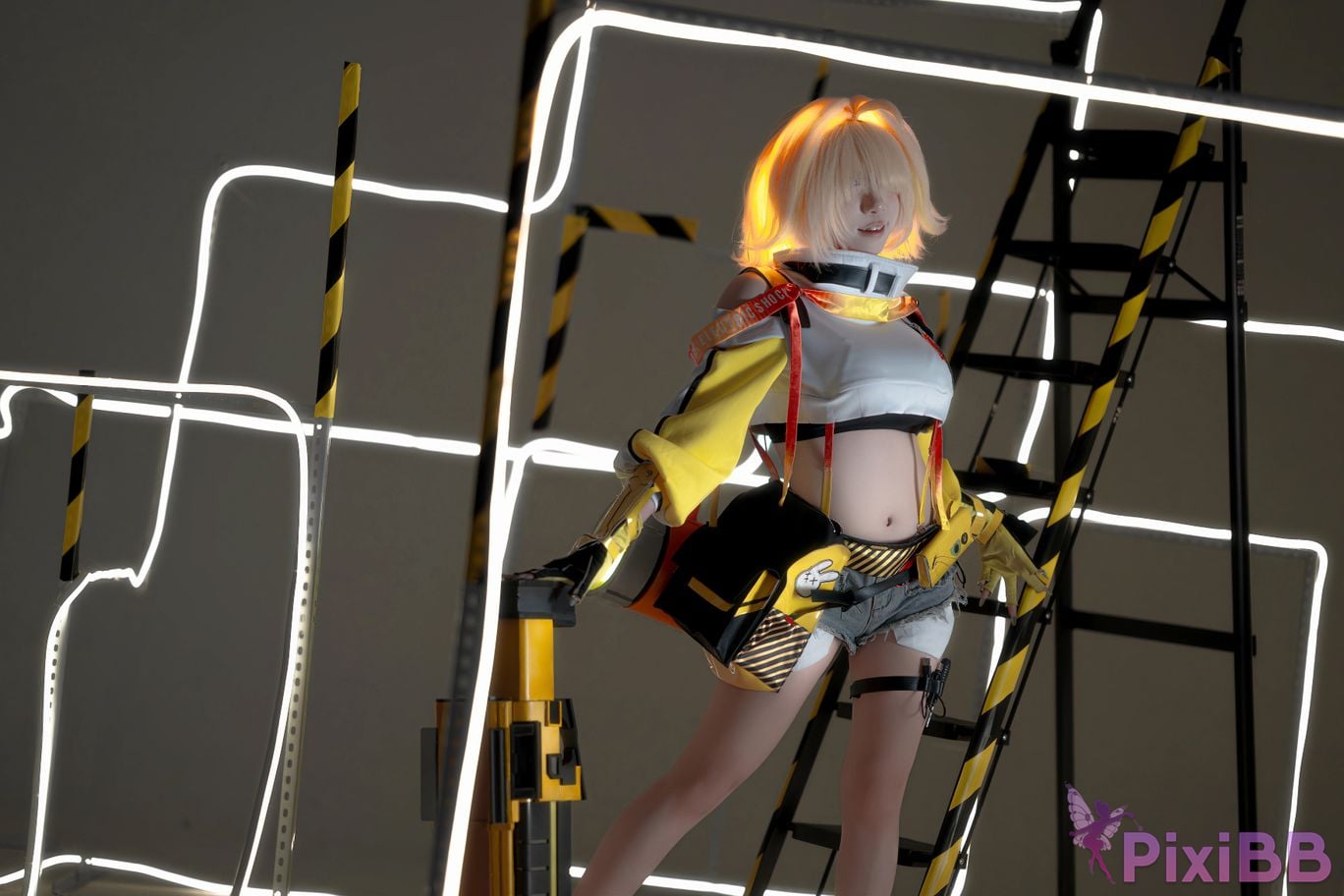 Cosplayer Zhiyue Etsu ko Nikke goddess of victory Ileg PixiBB.COM 001