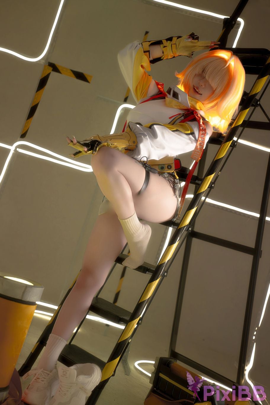 Cosplayer Zhiyue Etsu ko Nikke goddess of victory Ileg PixiBB.COM 008