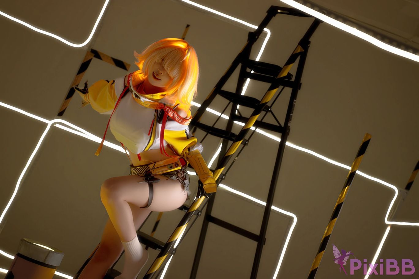 Cosplayer Zhiyue Etsu ko Nikke goddess of victory Ileg PixiBB.COM 010