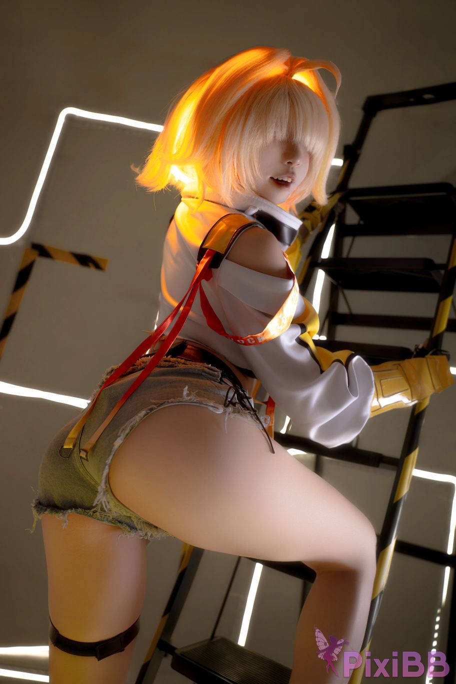 Cosplayer Zhiyue Etsu ko Nikke goddess of victory Ileg PixiBB.COM 011