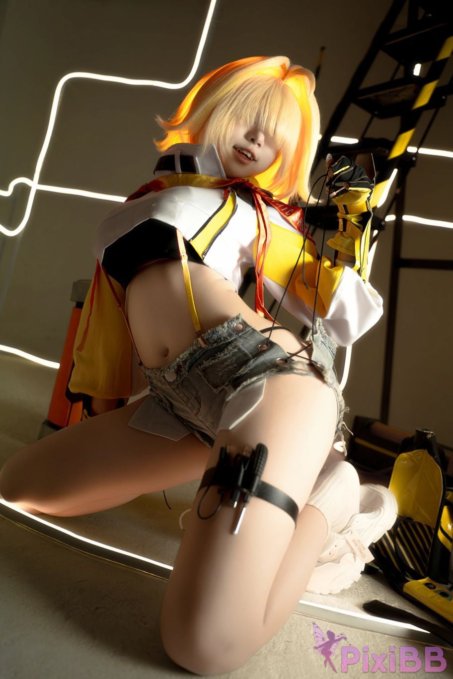 Cosplayer Zhiyue Etsu ko Nikke goddess of victory Ileg PixiBB.COM 015