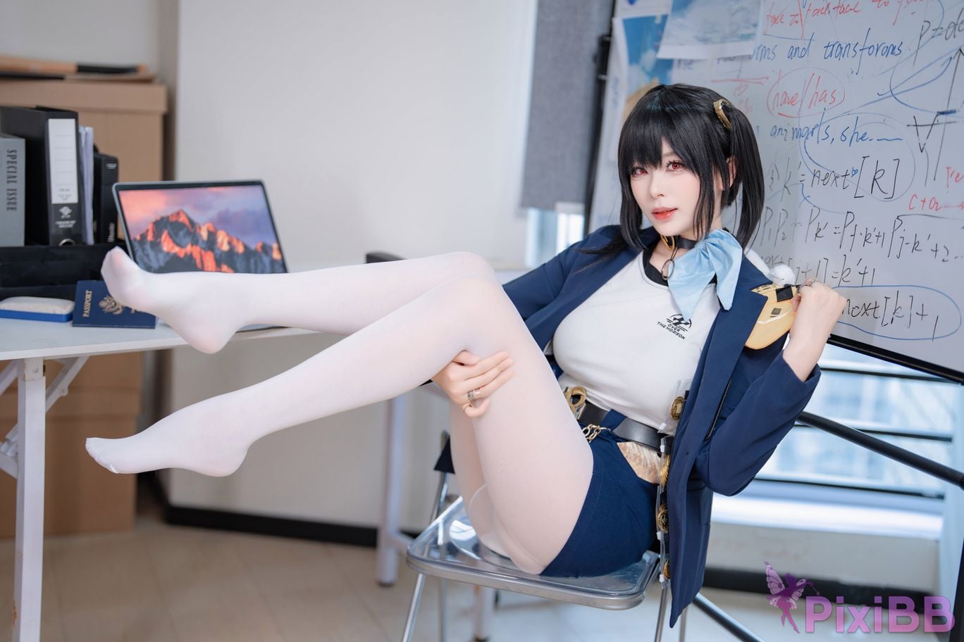 Cosplayer Senior Sister Xuan Xiao Nikke goddess of victory sola PixiBB.COM 004