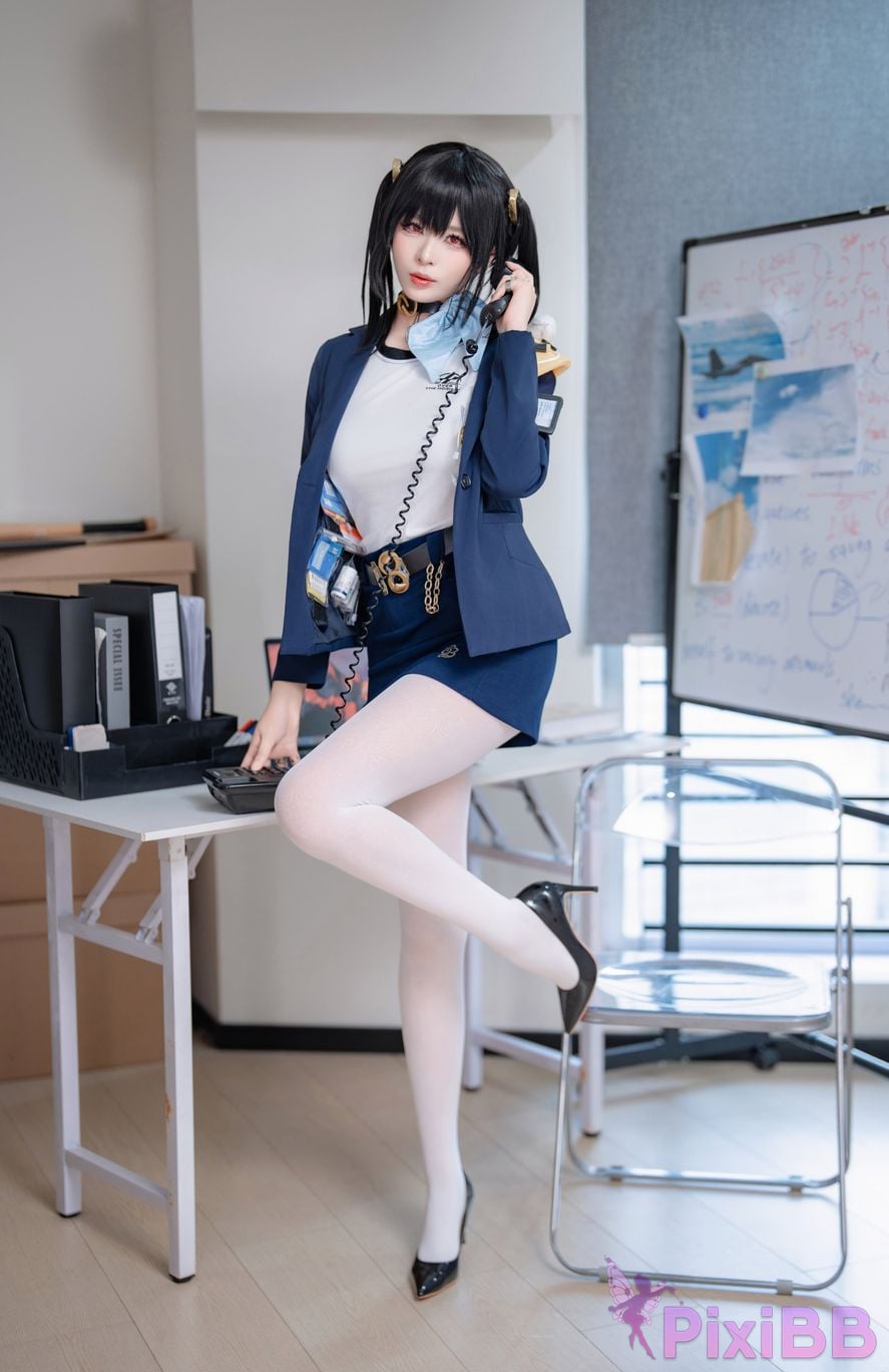 Cosplayer Senior Sister Xuan Xiao Nikke goddess of victory sola PixiBB.COM 010