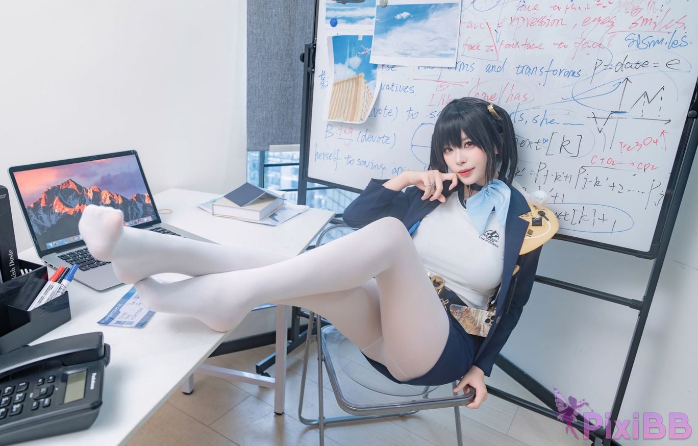 Cosplayer Senior Sister Xuan Xiao Nikke goddess of victory sola PixiBB.COM 029