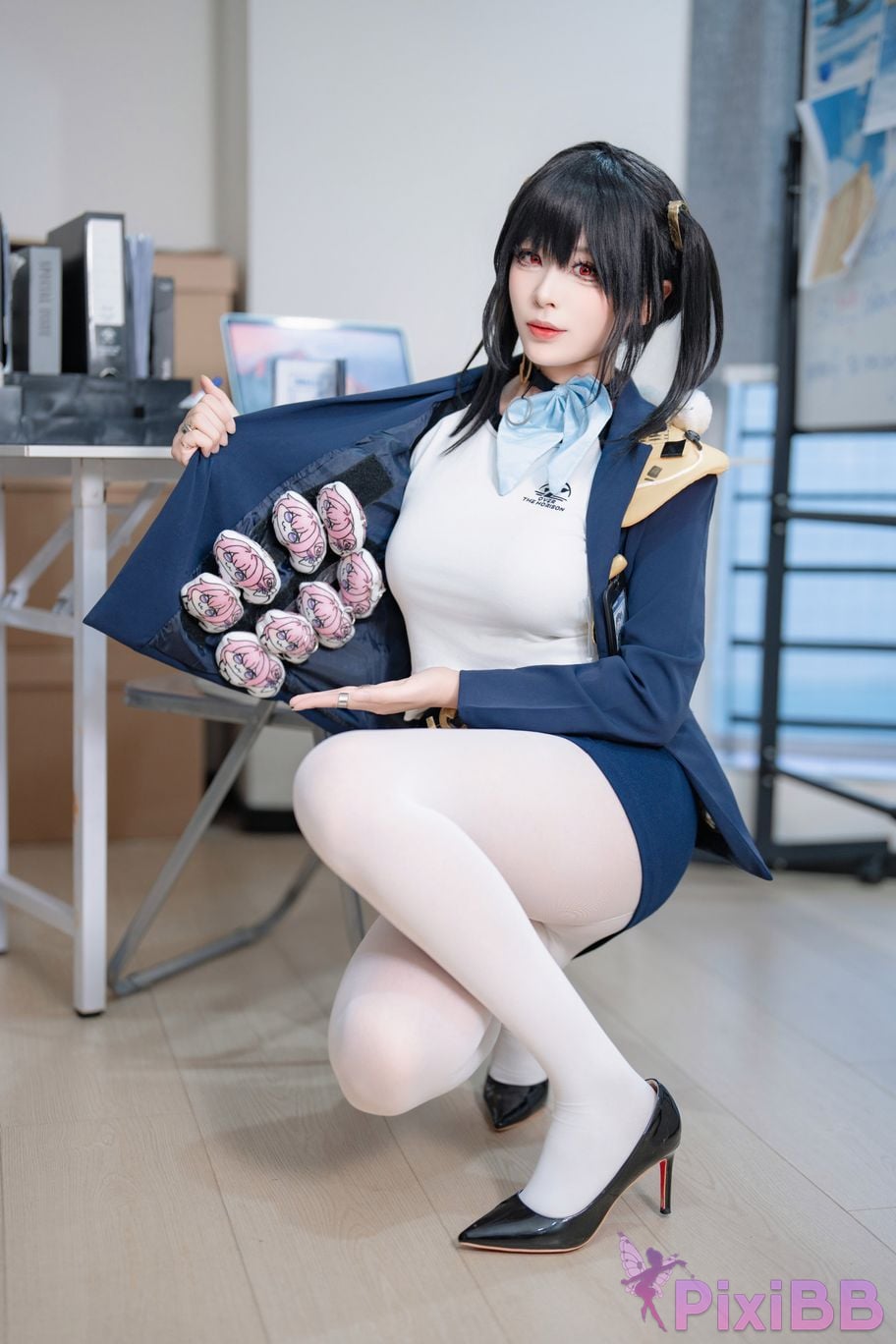 Cosplayer Senior Sister Xuan Xiao Nikke goddess of victory sola PixiBB.COM 043