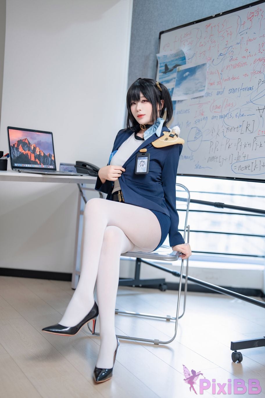 Cosplayer Senior Sister Xuan Xiao Nikke goddess of victory sola PixiBB.COM 047