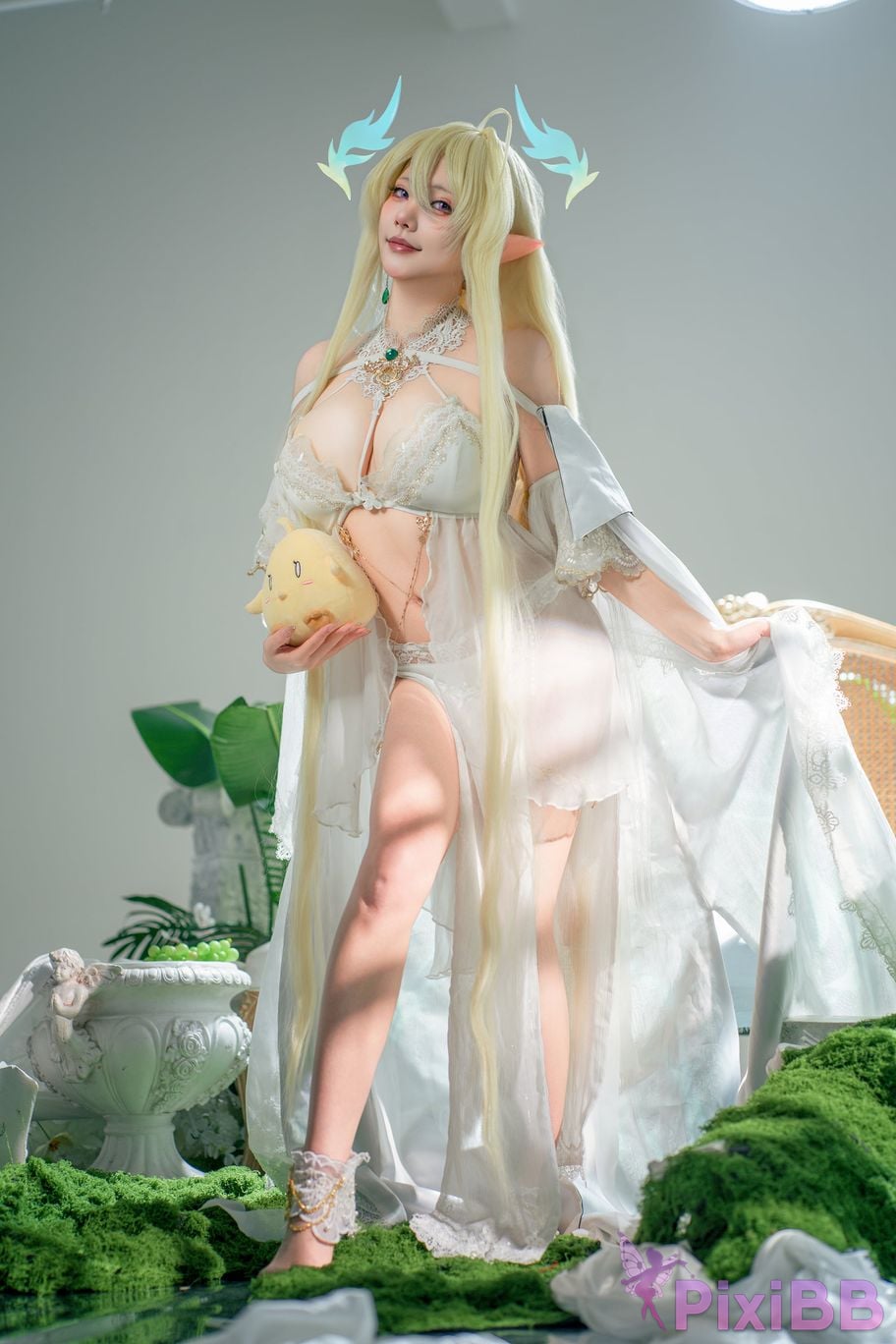 Cosplayer Is it a little bear azur lane golden lion PixiBB.COM 041