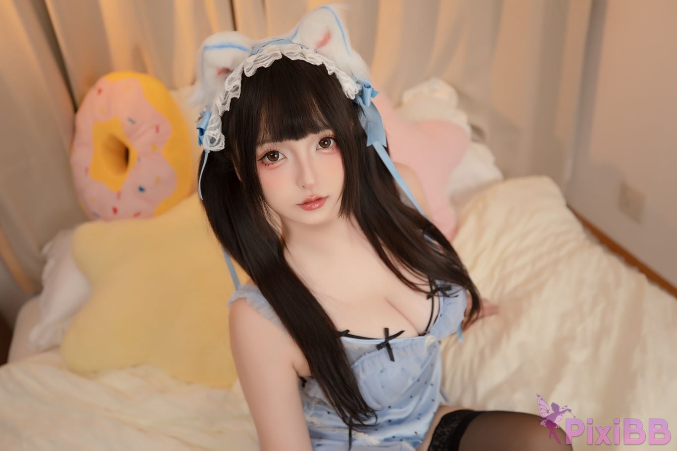 Cosplayer Kagurazaka Midwinter tabard kitten PixiBB.COM 005