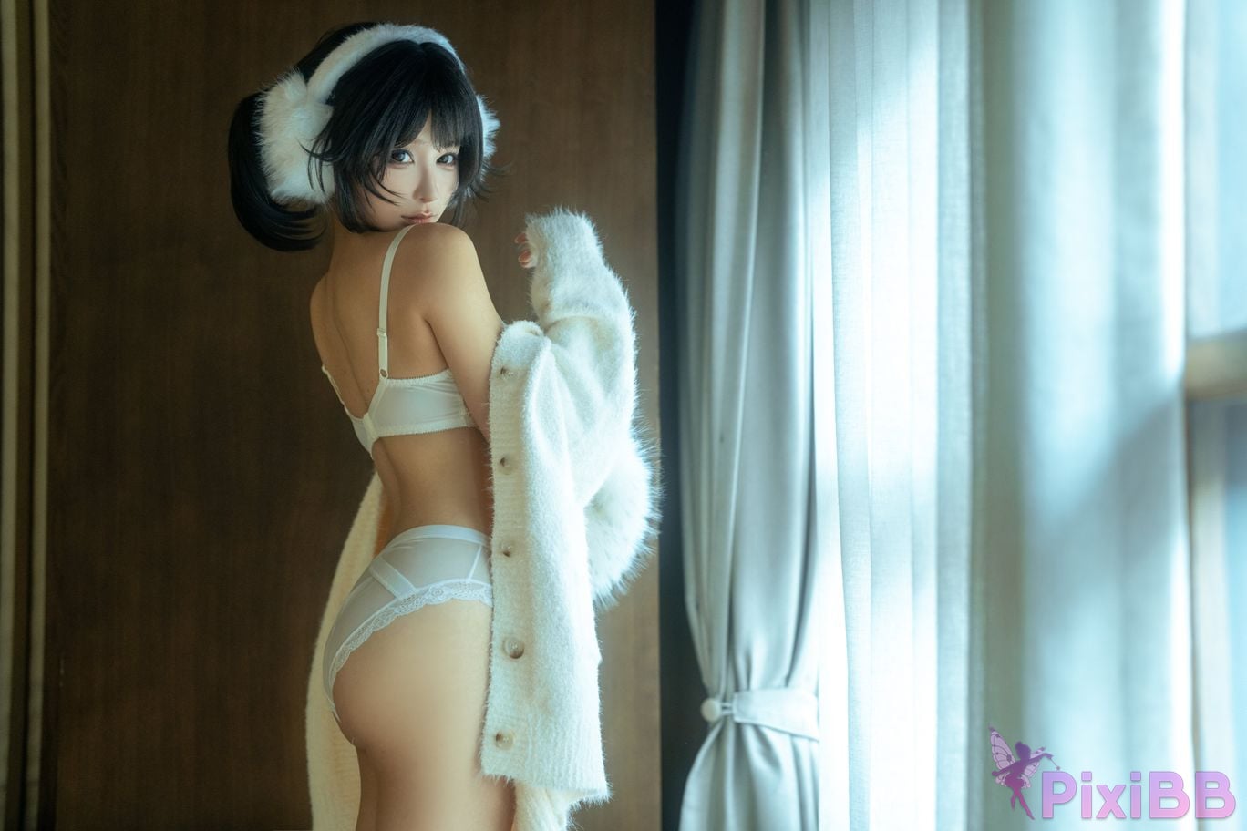 Cosplayer Stupid Momo chunmomo white sweater PixiBB.COM 010