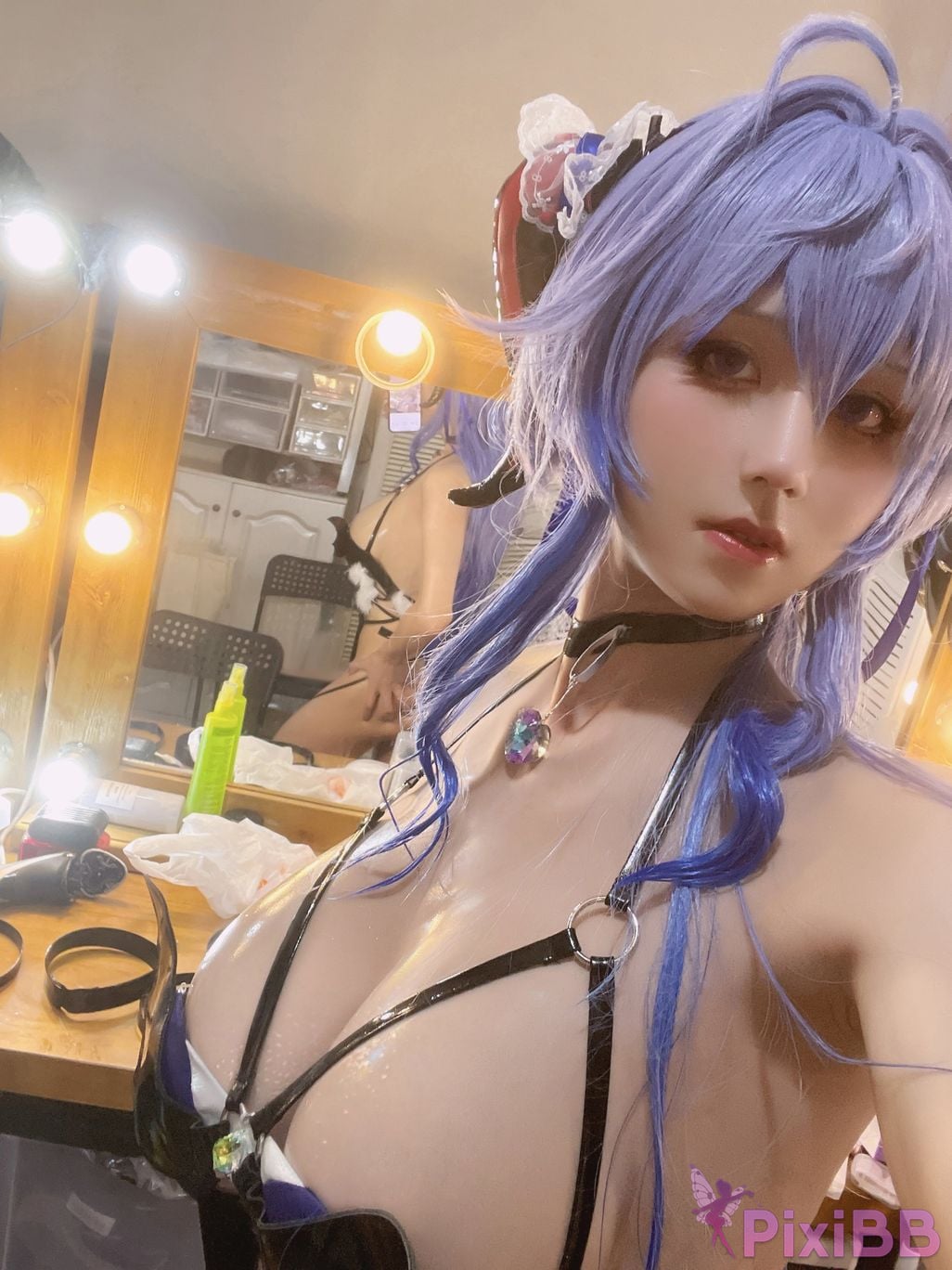 Cosplayer Three oclock in the morning Genshin Sweet Rain Succubus PixiBB.COM 003