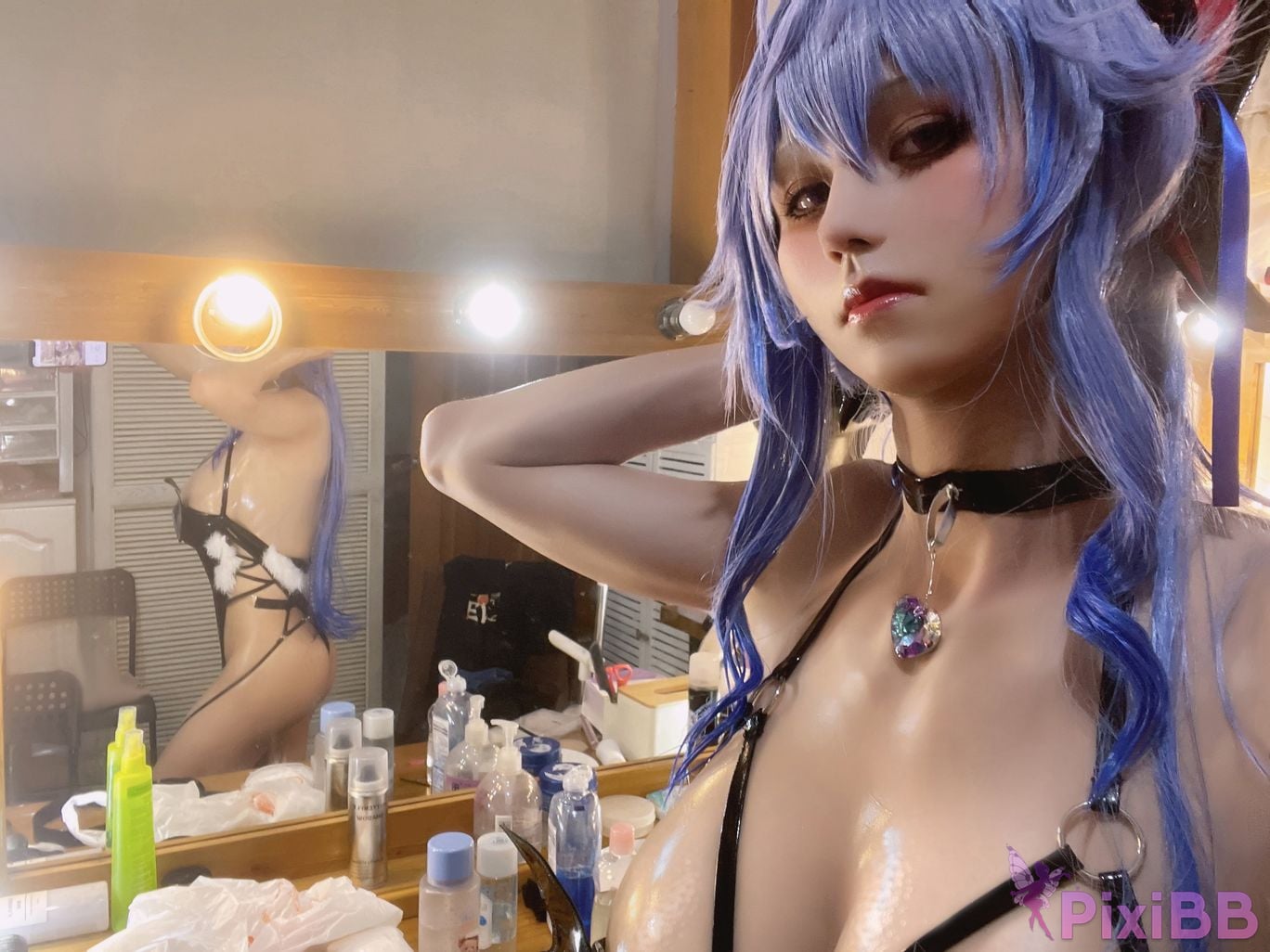 Cosplayer Three oclock in the morning Genshin Sweet Rain Succubus PixiBB.COM 004