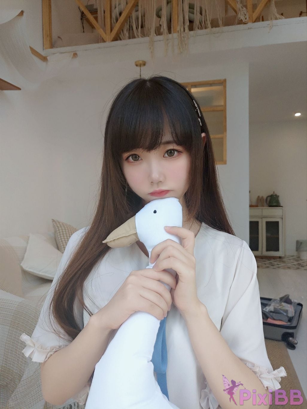 Cosplayer Xue Qi SAMA barefoot PixiBB.COM 001