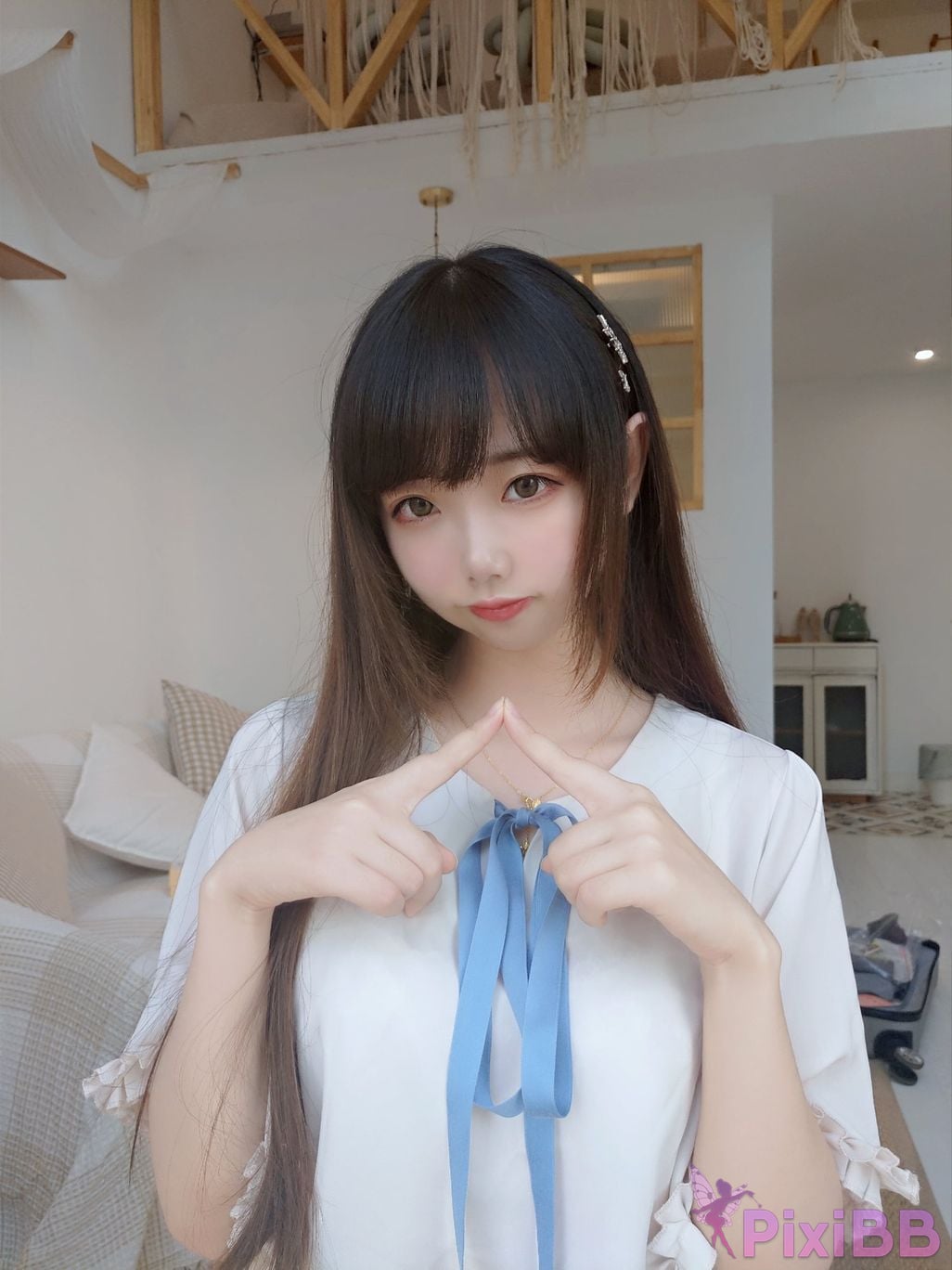 Cosplayer Xue Qi SAMA barefoot PixiBB.COM 005