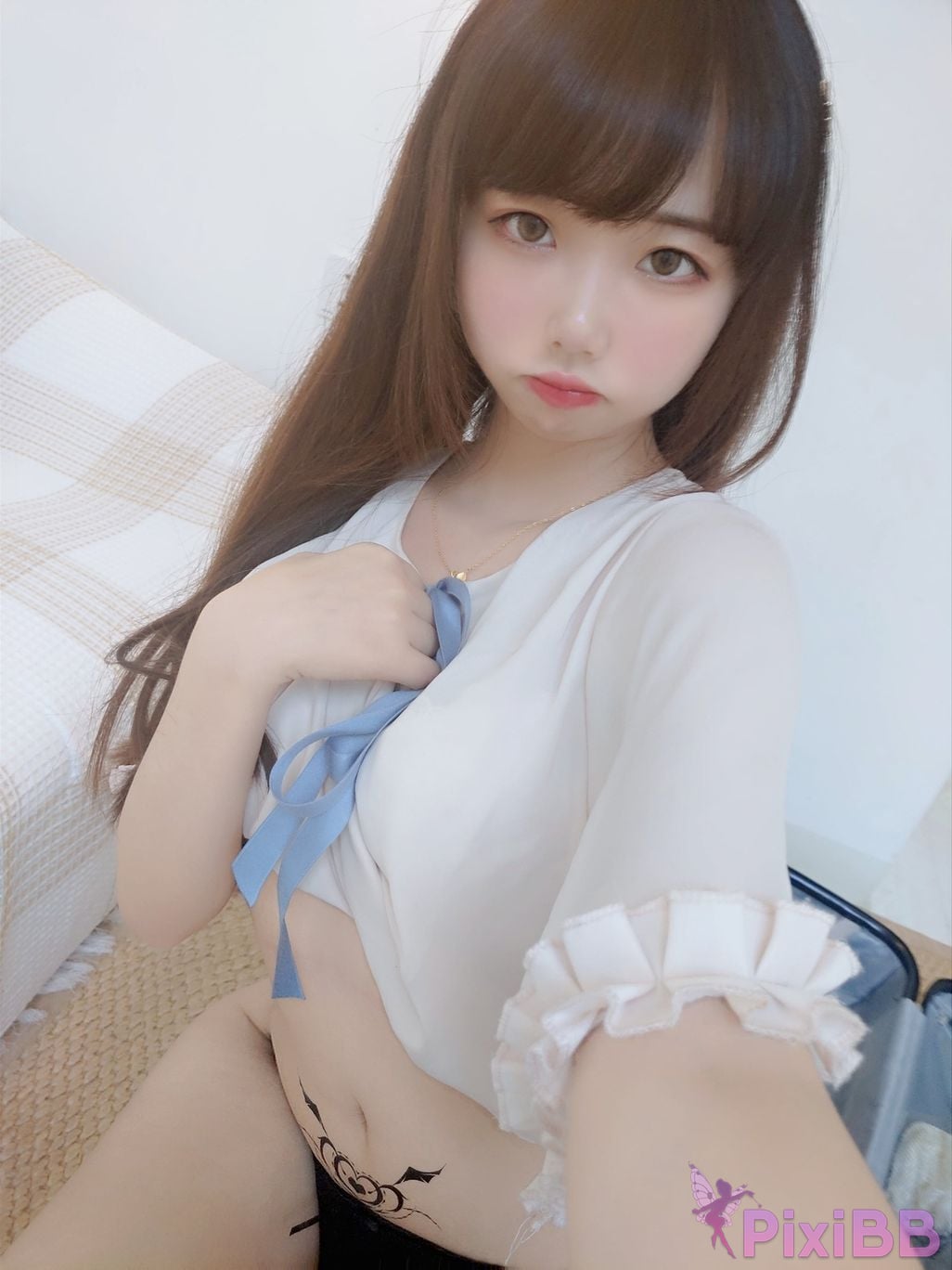 Cosplayer Xue Qi SAMA barefoot PixiBB.COM 007