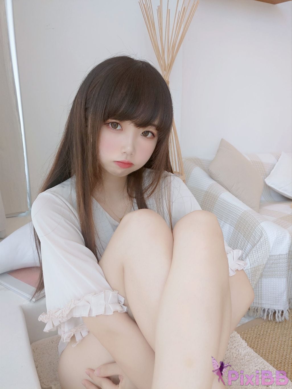 Cosplayer Xue Qi SAMA barefoot PixiBB.COM 014