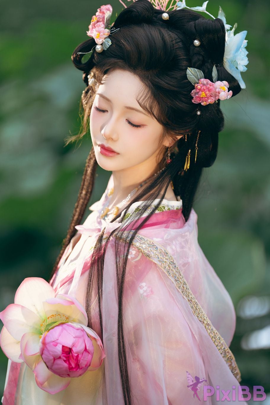 Cosplay Wenmei is unreasonable I wish you a happy Mid Autumn Festival owo PixiBB.COM 001