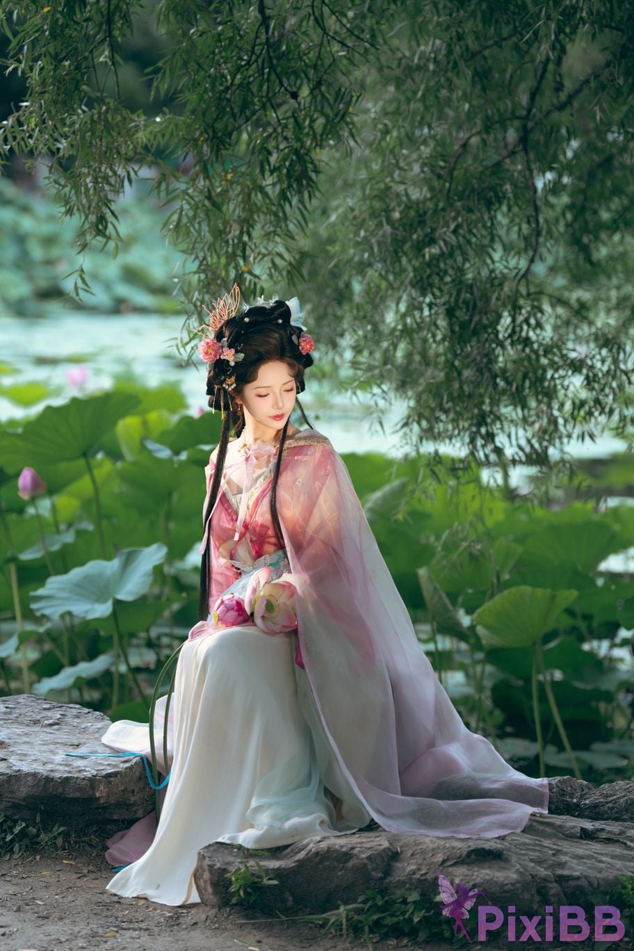 Cosplay Wenmei is unreasonable I wish you a happy Mid Autumn Festival owo PixiBB.COM 007