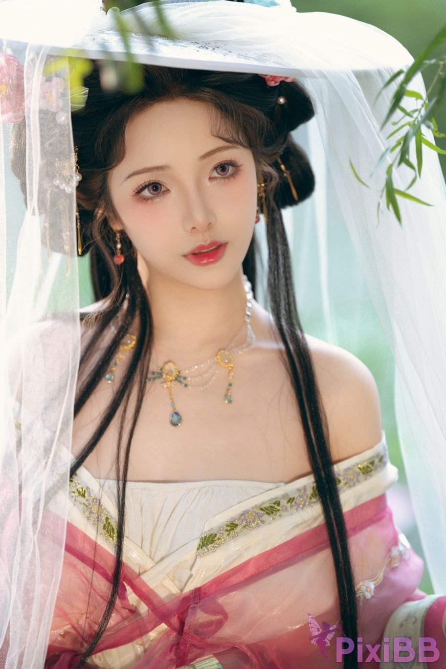 Cosplay Wenmei is unreasonable I wish you a happy Mid Autumn Festival owo PixiBB.COM 018