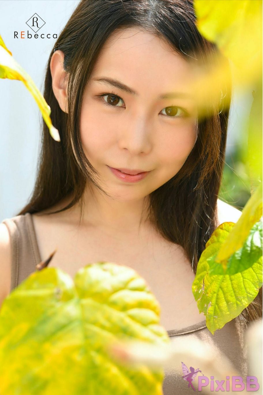 Japanese Idol Yuria Yoshine Rebecca digital photo book M Magnificent PixiBB.COM 003