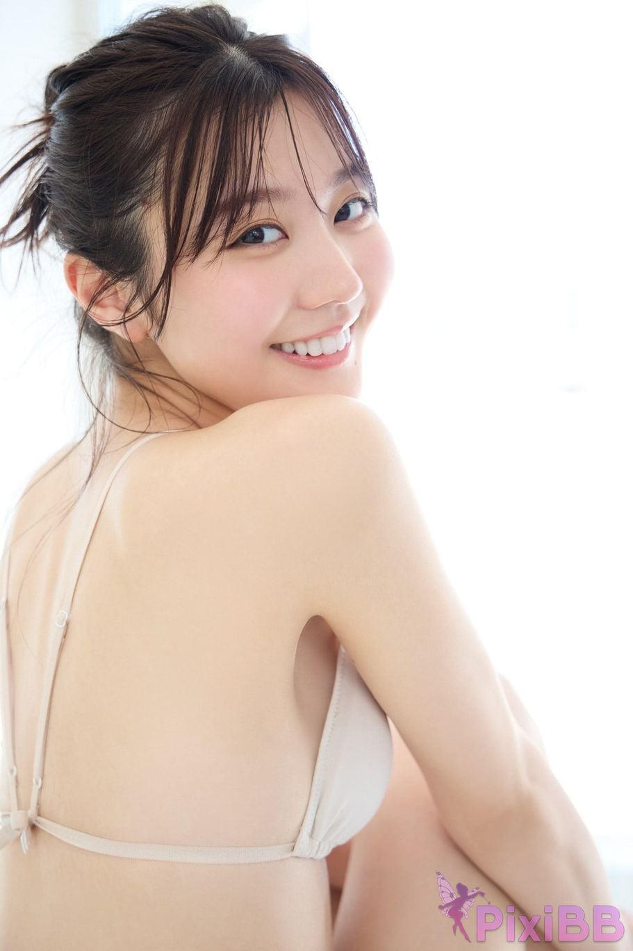 Japanese Idol Abe Rin FRIDAY digital photo book New Ace of the North PixiBB.COM 013