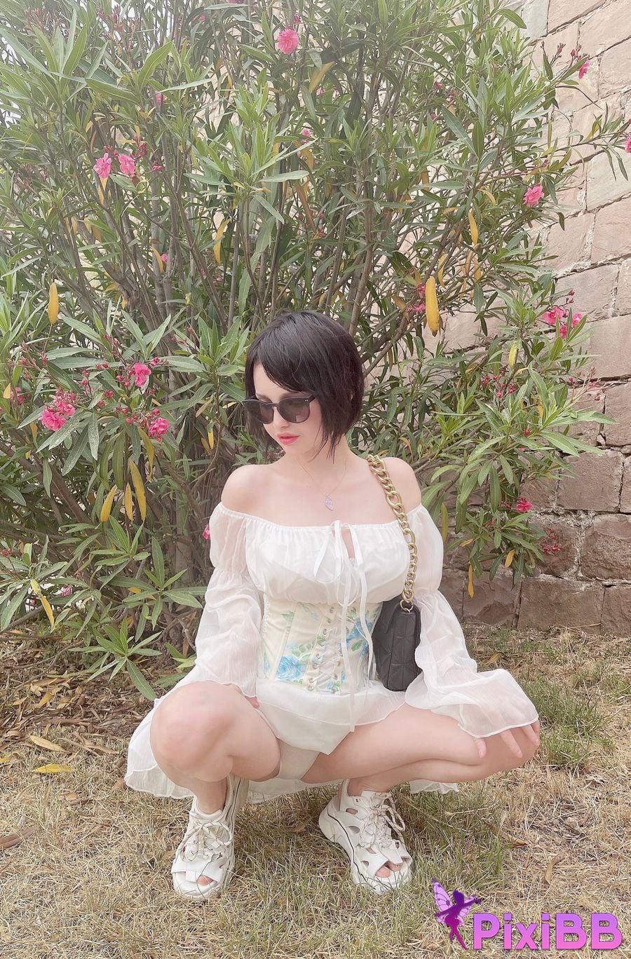 HidoriCasualCastleTrip PixiBB.COM 4