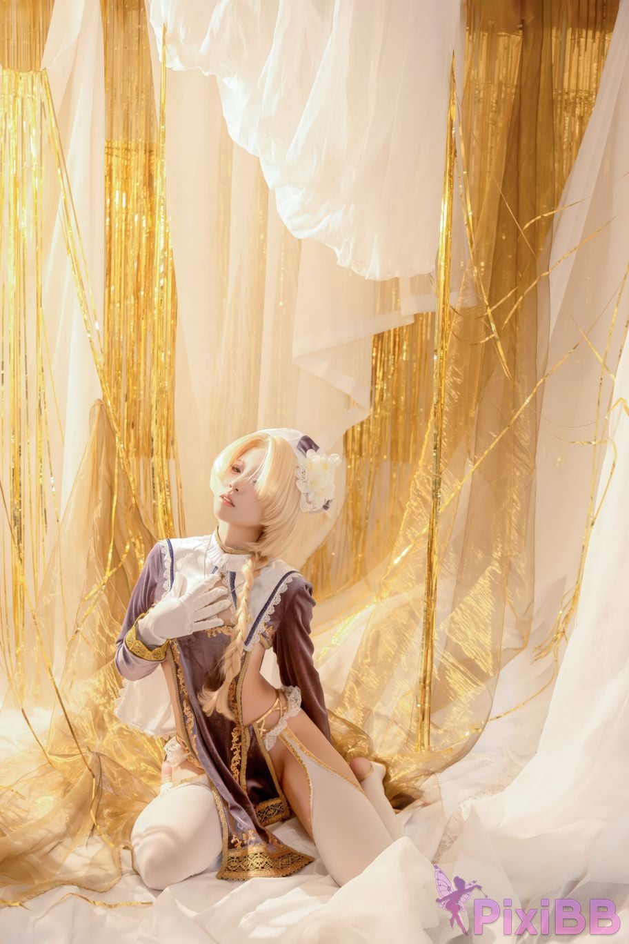 Cosplayer Zhiyue Etsu ko Joan of Arc PixiBB.COM 001