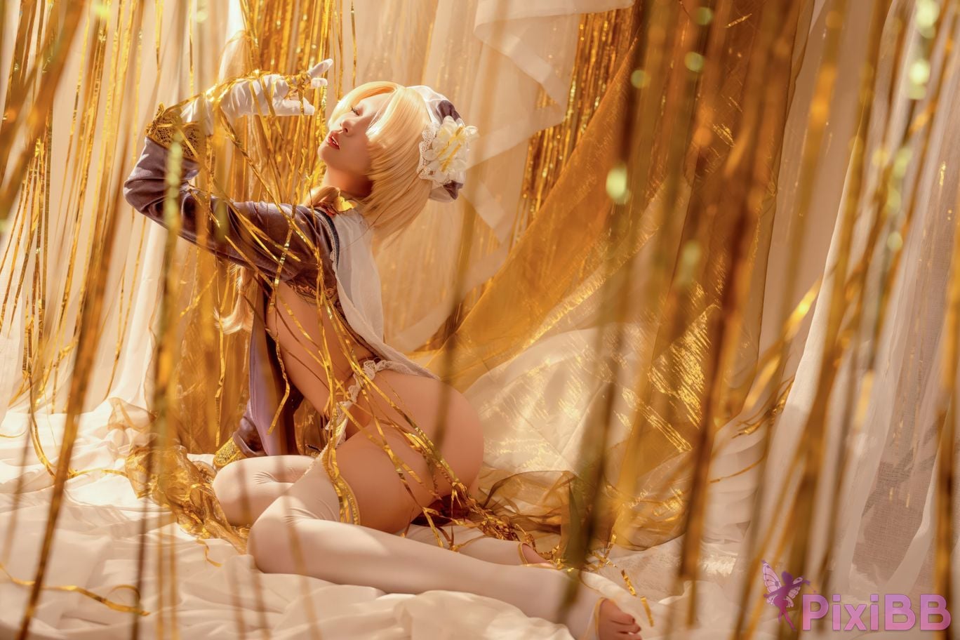 Cosplayer Zhiyue Etsu ko Joan of Arc PixiBB.COM 002