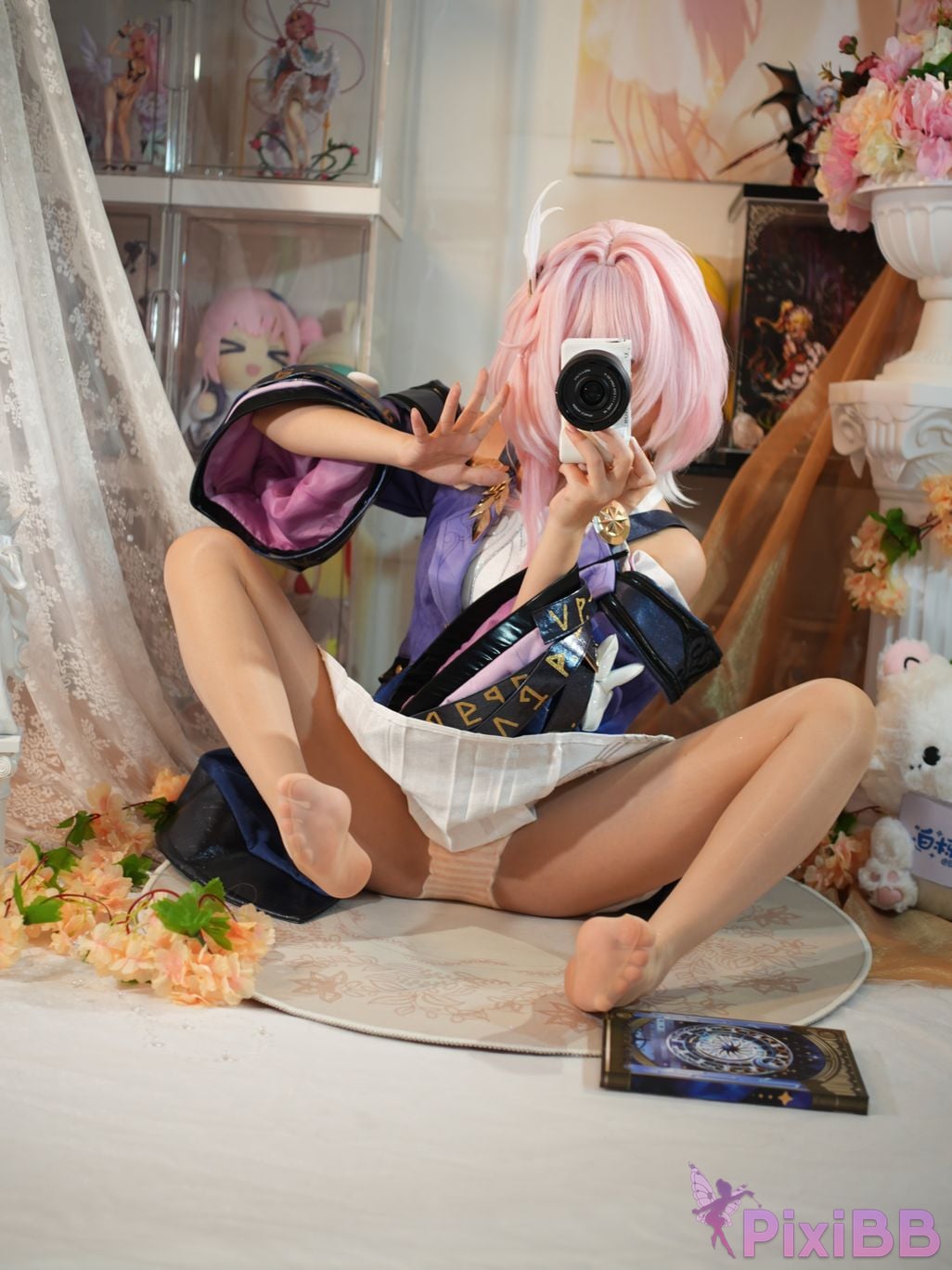 Cosplayer white oak Shirly Xi Lian PixiBB.COM 001