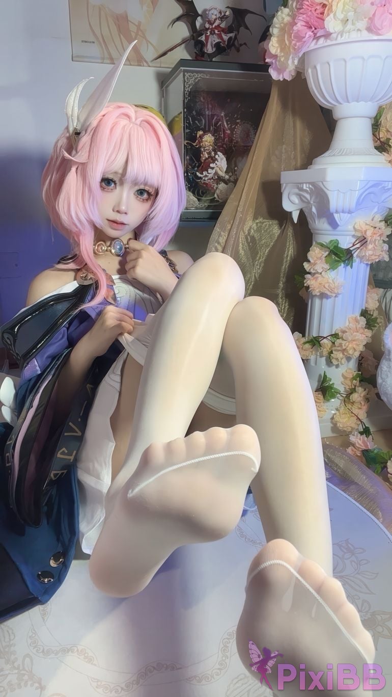 Cosplayer white oak Shirly Xi Lian PixiBB.COM 002