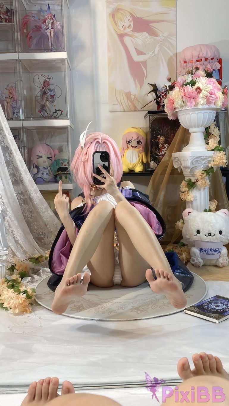 Cosplayer white oak Shirly Xi Lian PixiBB.COM 088