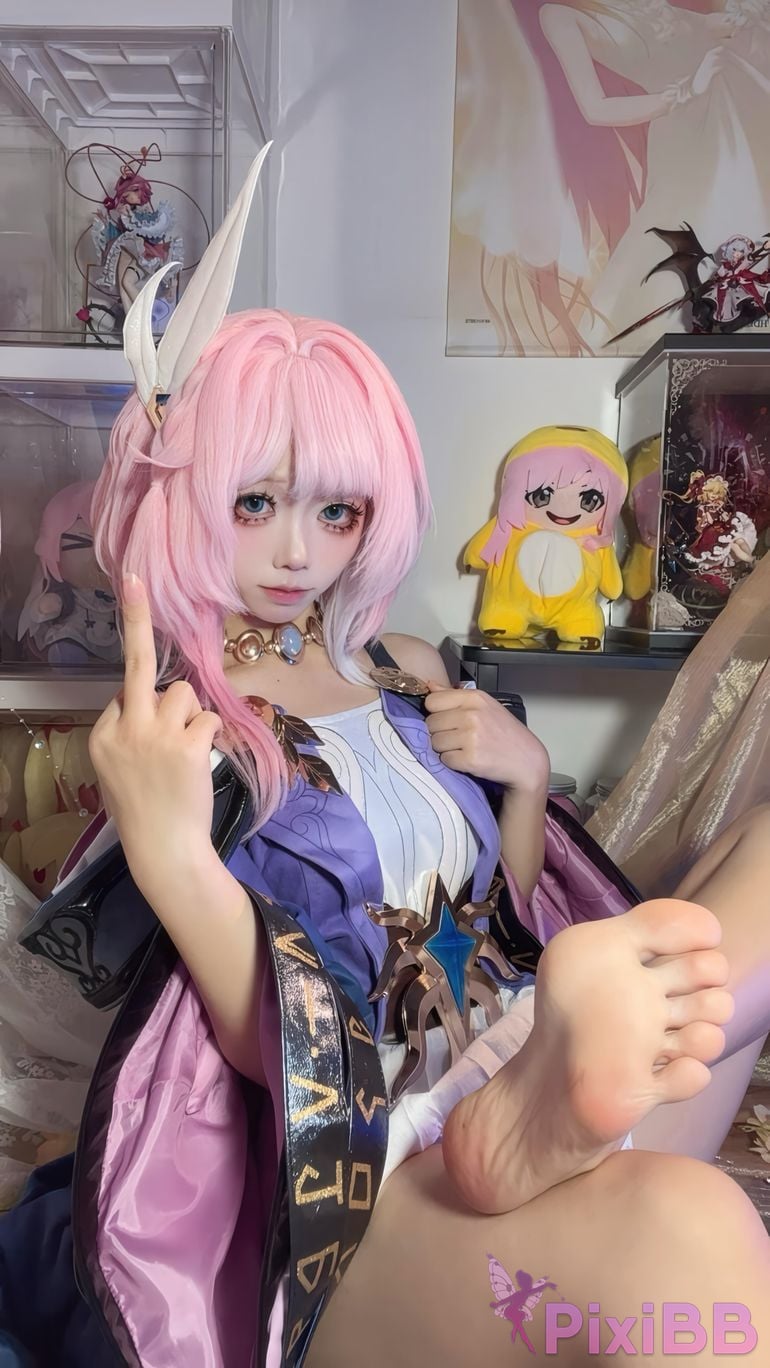 Cosplayer white oak Shirly Xi Lian PixiBB.COM 126