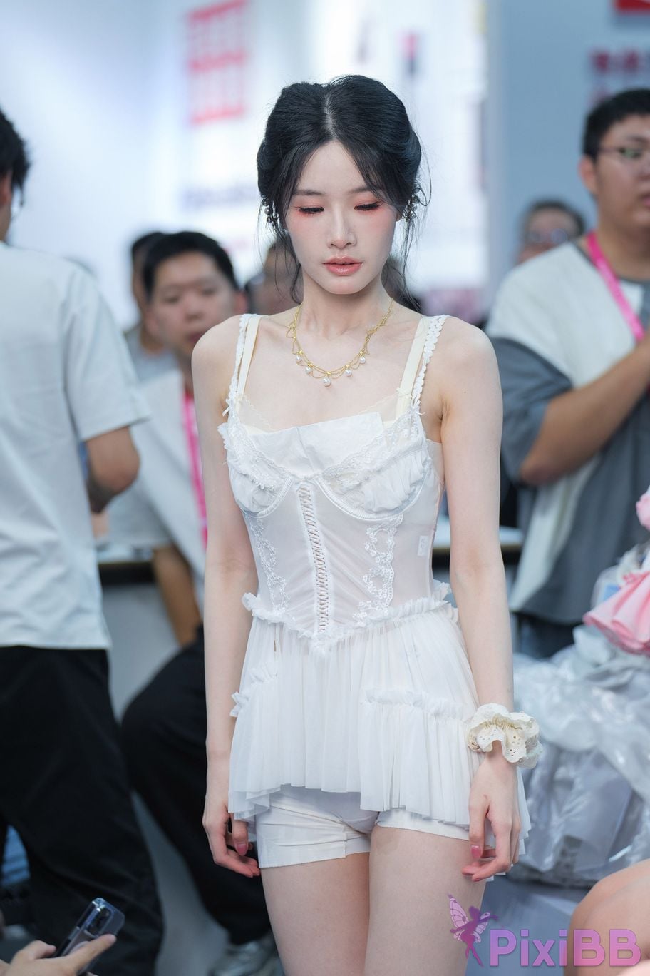 Featured Street Photography Works No.5431 Cool orange meow sauce PixiBB.COM 119