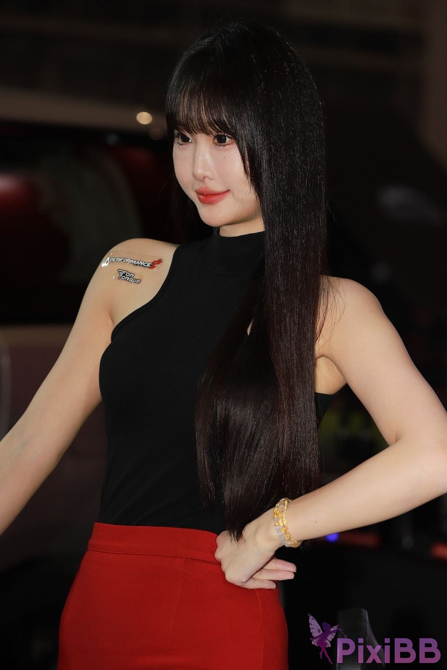 Featured Street Photography Works No.5432 Brown red hip skirt with orange cream sauce PixiBB.COM 006