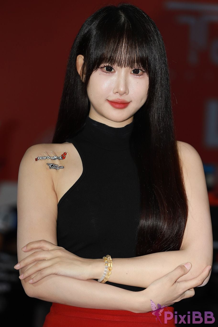 Featured Street Photography Works No.5432 Brown red hip skirt with orange cream sauce PixiBB.COM 012