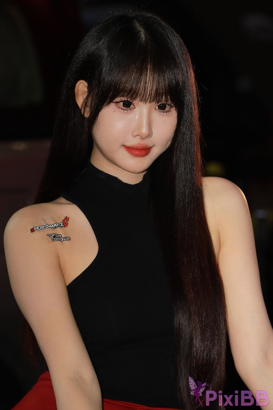 Featured Street Photography Works No.5432 Brown red hip skirt with orange cream sauce PixiBB.COM 080