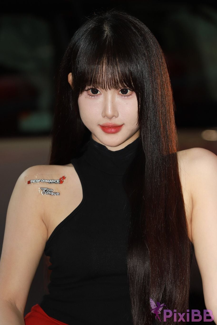 Featured Street Photography Works No.5432 Brown red hip skirt with orange cream sauce PixiBB.COM 083