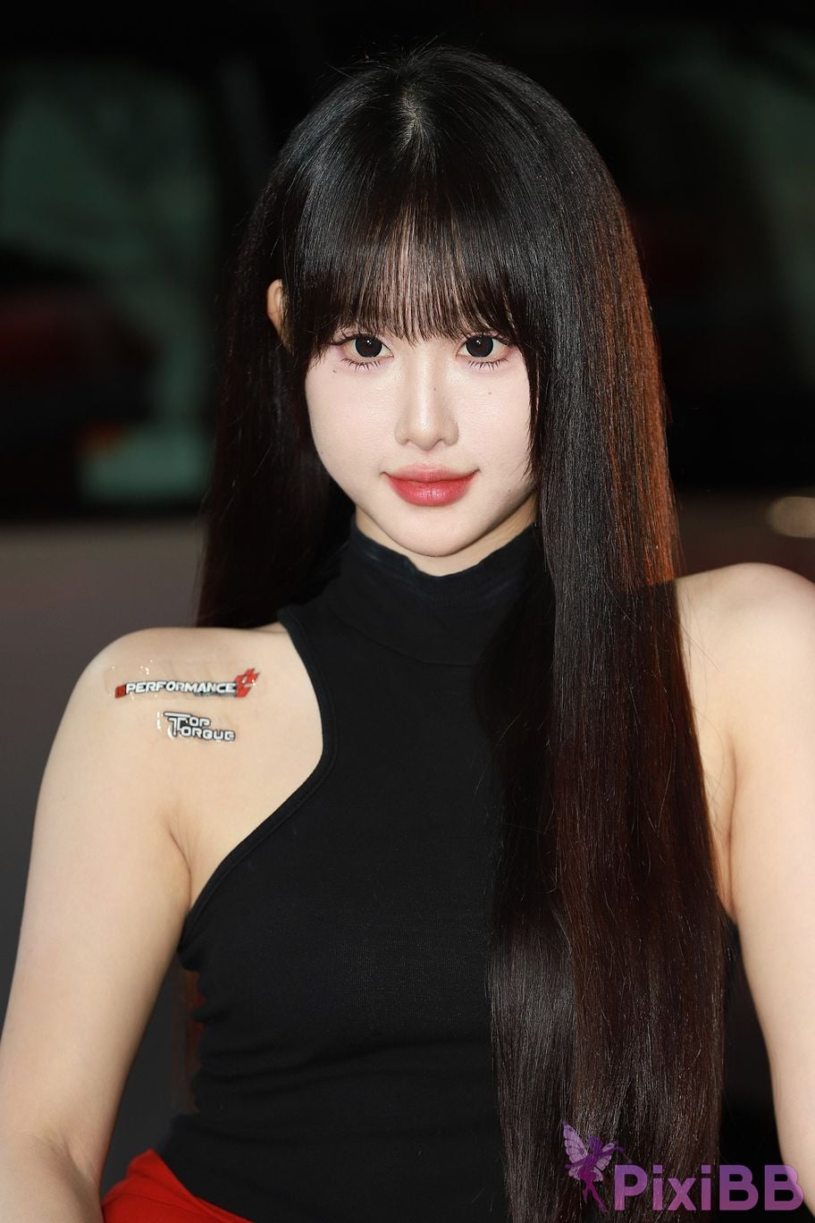 Featured Street Photography Works No.5432 Brown red hip skirt with orange cream sauce PixiBB.COM 084