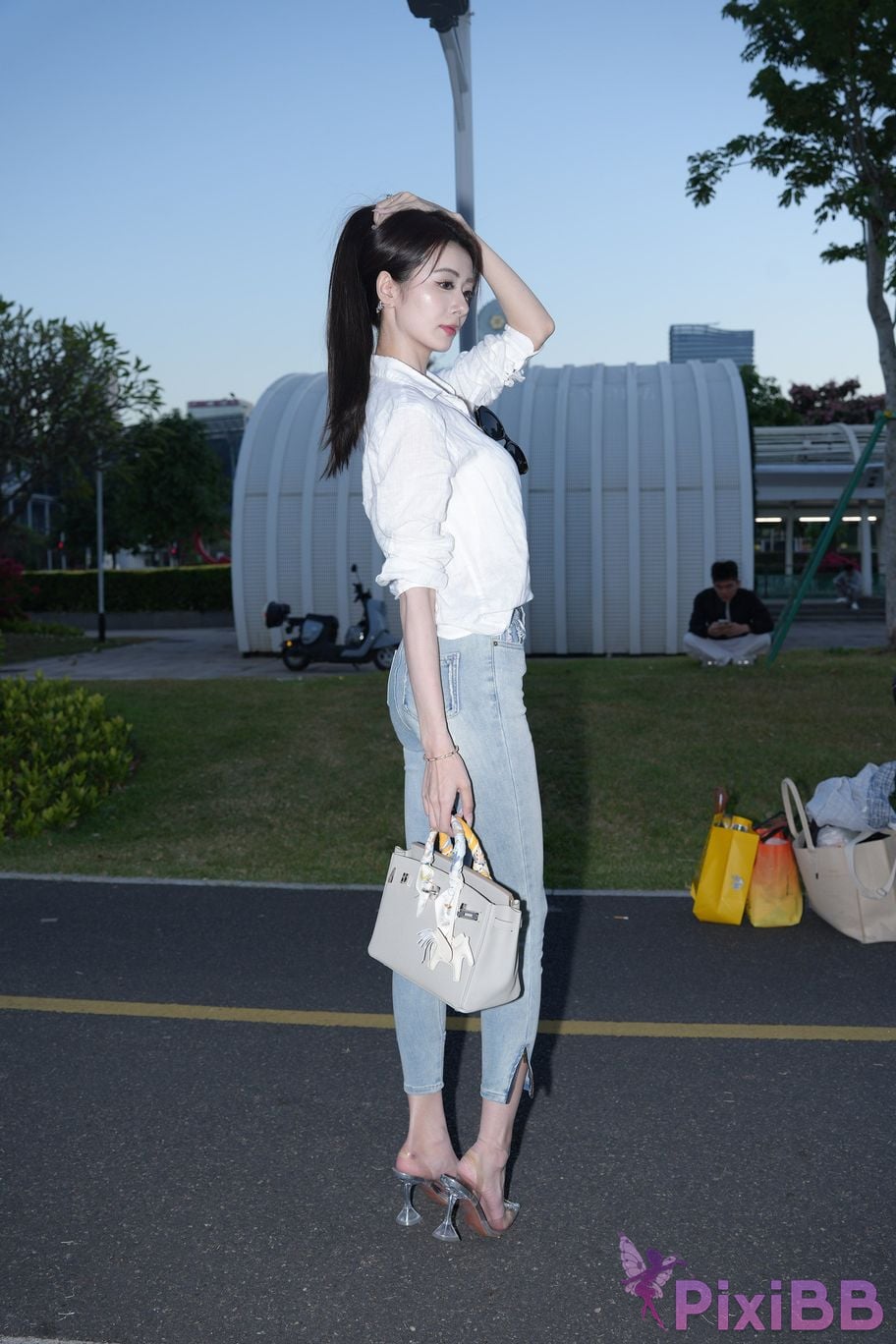 Featured Street Photography Works No.5434 Jeans sassy little litchi PixiBB.COM 002